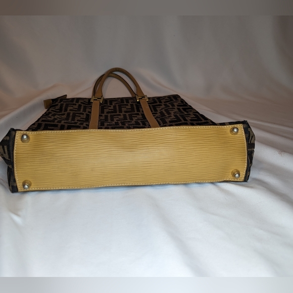 FENDI Preloved Vintage Fendi Tote - Picture 7 of 9
